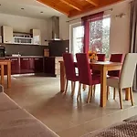 House Olly * 罗维尼