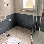 度假居 House Olly 罗维尼
