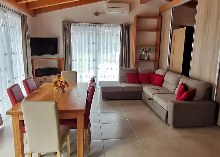 House Olly רוביני