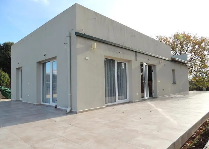 House Olly בית נופש *